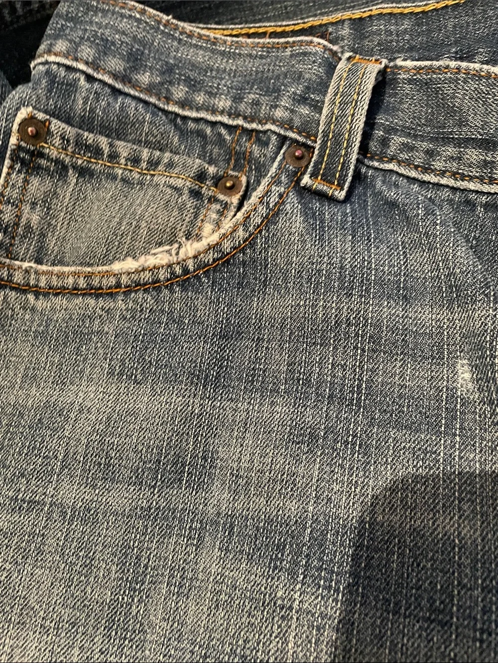 Levi’s 505 Men’s Classic 5 pocket straight leg jeans in size 36 x 32